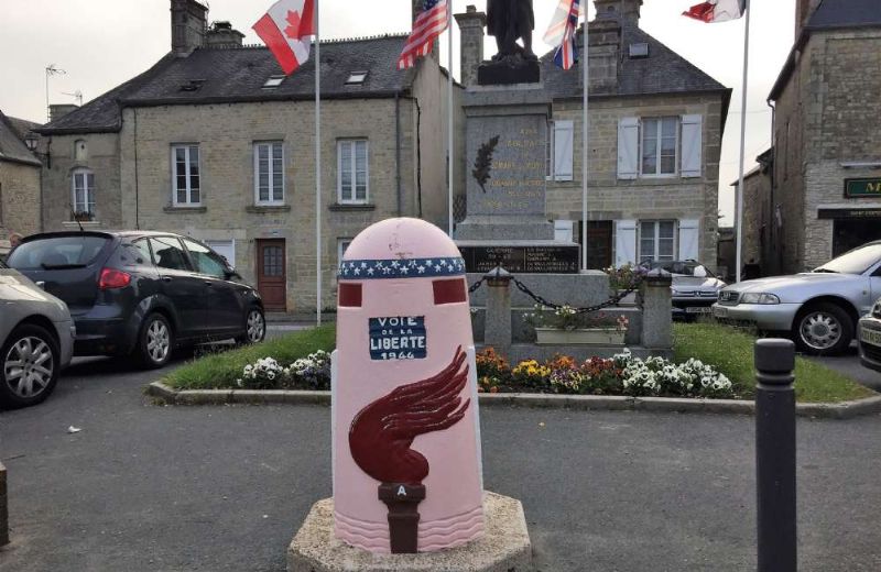 Borne voie de la liberté centre Sainte-Marie-du-Mont