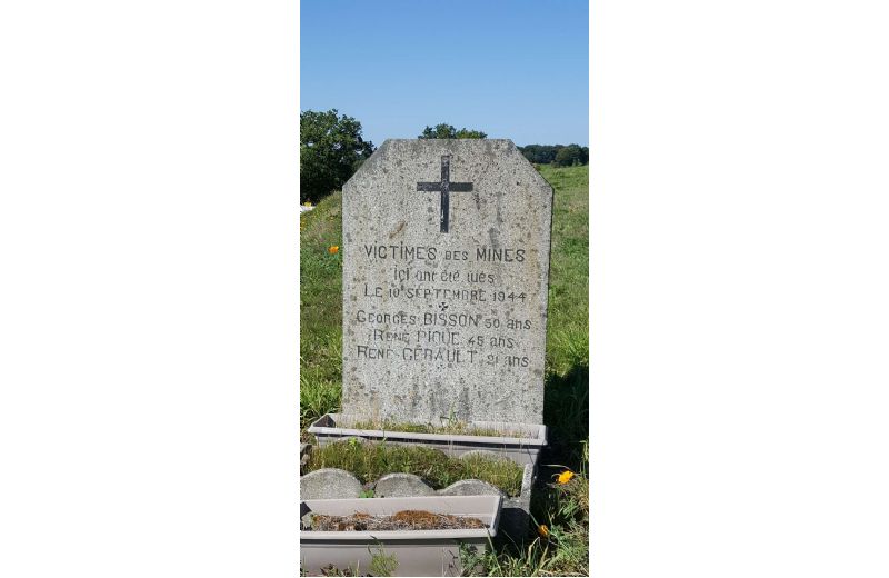 Stèle victimes civiles des mines à Saint-Philbert-sur-Orne